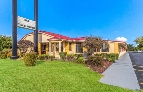 Norwalk Hotel | Econo Lodge Norwalk