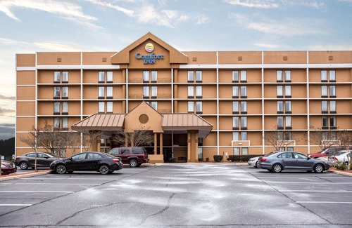 Executive Park Hotel | Comfort Inn Charlotte Airport Uptown
