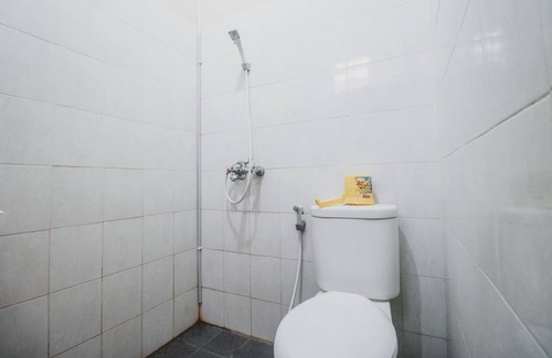 Sewon Hotel | RedDoorz Plus @ Jalan Parangtritis 2