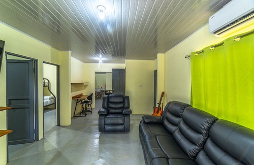 Esterillos Casa | Little, cozy house near to the beach.