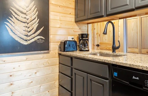 Chalet Village Condominio | Outstanding Mt. LeConte View/Indoor Pool & Hot Tub