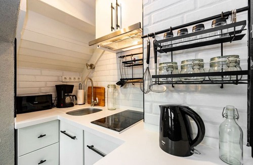 Balat Apartamento | Classy Duplex Apartment w Balcony Near Golden Horn