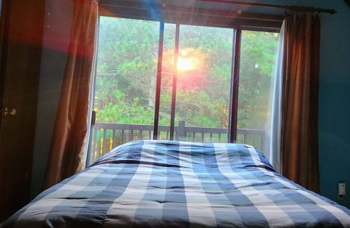 Nekoosa Cabaña | New on VRBO! Peaceful "Guest favorite" lakeside cabin. Fun for the whole family!