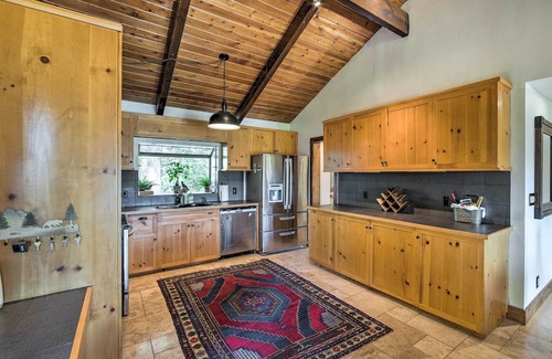 Whitefish Casa | Five star luxurious cabin with top of the line amenities.