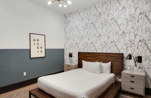 Central Business District Casa | Roami at The Brandywine | Heated Pool |4 Bed Combo