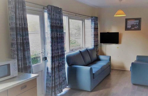 Combe Martin Chalet De Esquí | 2 bedroom accommodation in Combe Martin