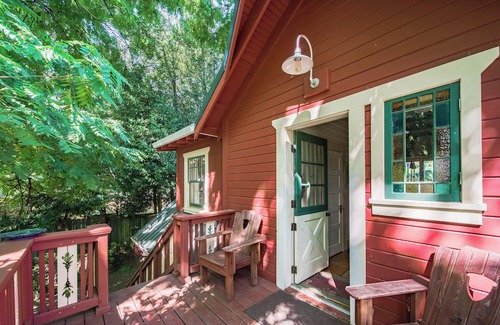 Woodstock Casa | Make you vacation special in our restored carriage house loft