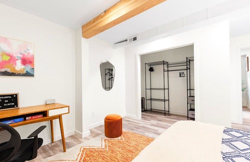 Richmond Apartamento | Loftium | Charming 1 BR Guest Suite In Richmond!