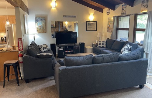 Killington Chalet De Esquí | Killington Chalet - Ideal Location, Hot Tub, Commercial Boot/Glove Dryer