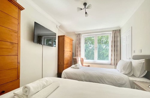 Glasgow Casa | Clyde Villa Apartment
