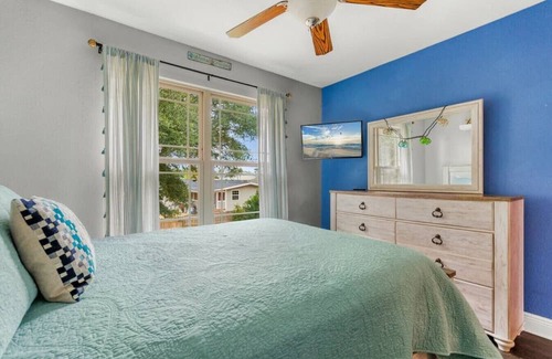 Sunset Bayou Casa | Beachy Blue House, 5 minutes to beach, with private hot tub, 3 bedrms/2.5 baths