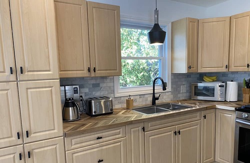 Scugog Cabaña | Big Red Cottage with amazing lakeviews!