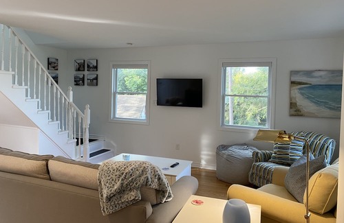 Scugog Cabaña | Big Red Cottage with amazing lakeviews!