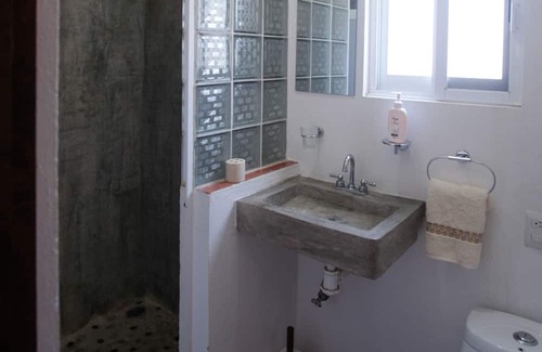 Santa María Colotepec Casa | Casita Blanquis with a view of the sea