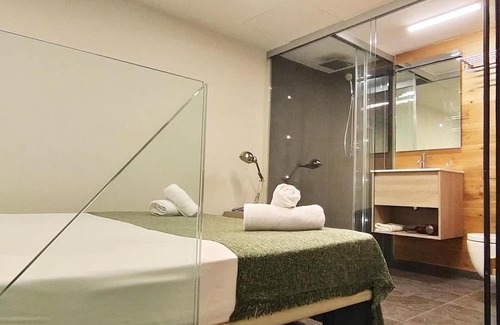el Fort Pienc Apartamento | My Space Barcelona Studio near Arc de Triomphe in a building with swimming pool