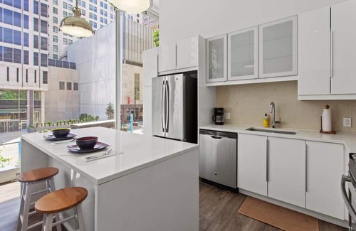 Downtown Kansas City Apartamento | ☆ Modern, Spacious, Cozy Downtown KC ☆