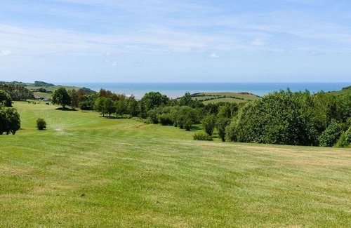 Llanrhystud Casa | 2 bedroom accommodation in Llanrhystud, Cardiganshire