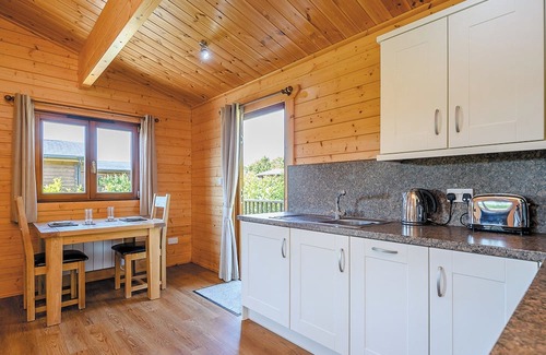 Wenhaston Cabina | 1 bedroom accommodation in Wenhaston, Halesworth