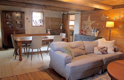 Unorganized Centre Parry Sound Alquiler De RV | Escape to the STARGAZER GEODOME at DEER LAKE WILDERNESS RETREAT, a four season getaway where you'll relax in nature, reflect on life, and restore yourself.