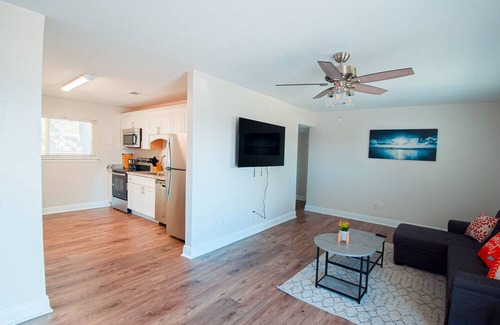 Biloxi Apartamento | 💥👣WALK 2 SHORES | 2BR SLEEPS 6 & NEARBY CASINOS