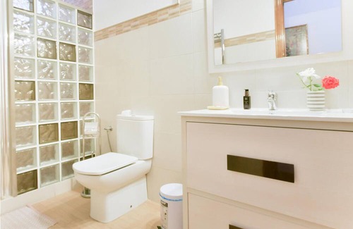 Ronda Casa | Large vacation home with pool and panoramic views of the countryside.