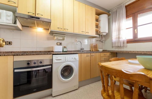 Torredembarra Casa | Wonderful villa for 7 people with pool, WIFI, TV and patio
