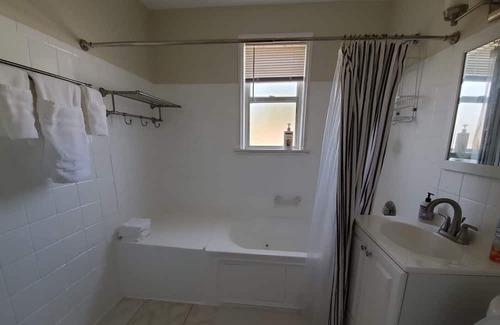 Delray Beach Casa | 5 Min Walk to the Ave 5 min Drive to the Beach! Pet friendly!