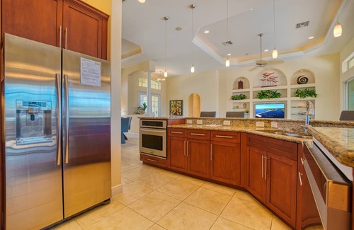 Caloosahatchee Villa | 3 BEDS | 4,5 BATHS | 6 GUESTS | GULF ACCESS & POOL/SPA | INCL.10% OFF BOAT RENTAL