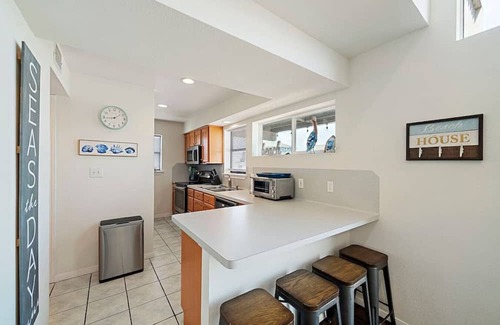Galveston Casa | Seas the Day by BeachBox! Waterfront! Boat Slip!