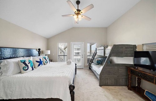 Galveston Casa | Seas the Day by BeachBox! Waterfront! Boat Slip!