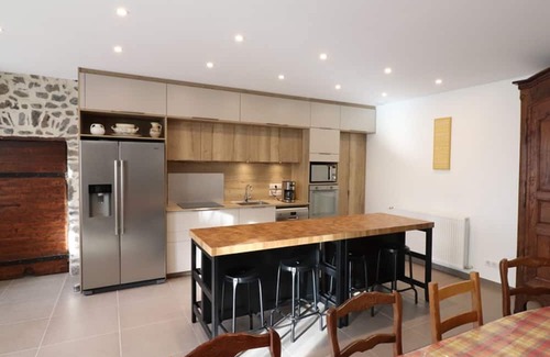 Saint-Bonnet-de-Salers Cabaña | Gite Saint-Bonnet-de-Salers, 4 bedrooms, 8 persons