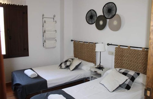Teba Casa | Vacation Home "Casa La Camorra" with Mountain View & Shared Pool