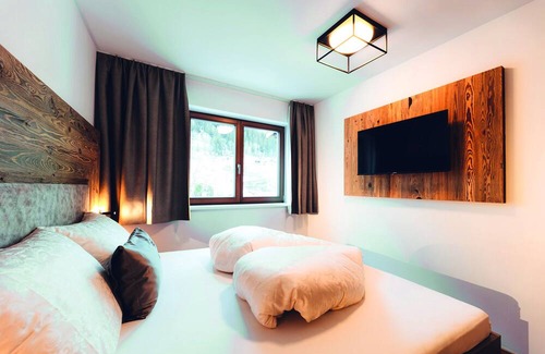 Ladis Apartamento | Quiet apartment hotel at the castle lake of Ladis/Tyrol (pet friendly)