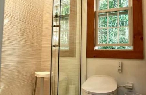 Brownsville Casa | One-Of-A-Kind Vermont Retreat