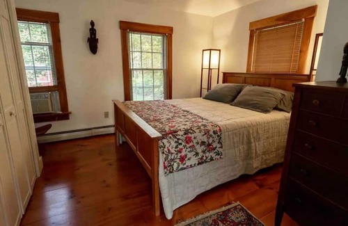 Brownsville Casa | One-Of-A-Kind Vermont Retreat