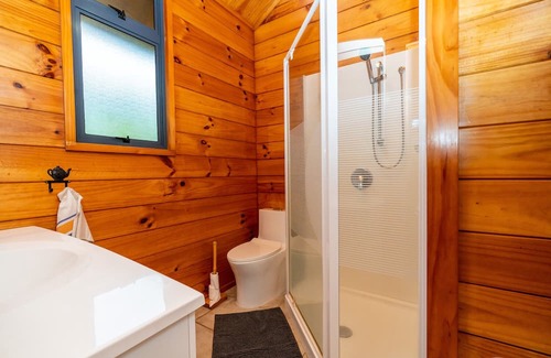 Mahina Casa | The Cosy Chalet Mahinarama wPool