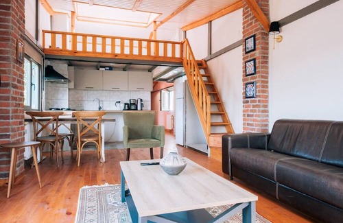 Uskudar Apartamento | Stunning Sea View Loft 5 min to Park in Kuzguncuk