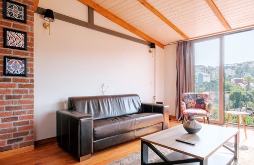 Uskudar Apartamento | Stunning Sea View Loft 5 min to Park in Kuzguncuk