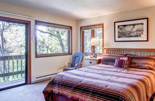 Yosemite West Casa | Paradise in Yosemite. NEW LISTING inside Yosemite PARK!!