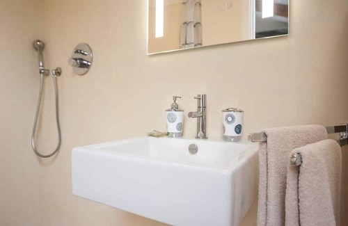Novello Apartamento | Vrbo Property