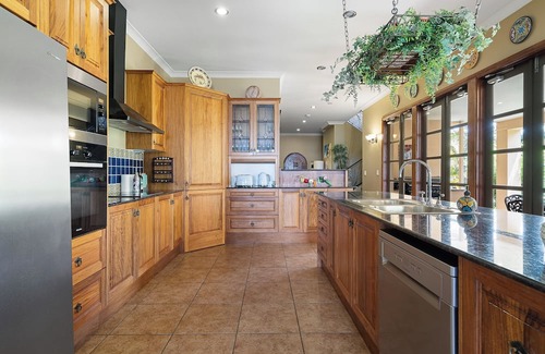 Swan Bay Casa | Casa Pacifica - A trip to Spain, 2 Hours From Sydney. Luxury Waterfront Villa, Escape, Relax, Reset.