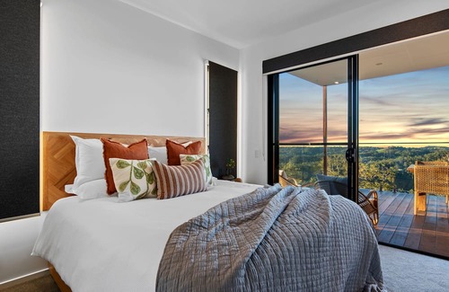 Booroobin Cabina | The Ridge at Maleny - The Deluxe Residence