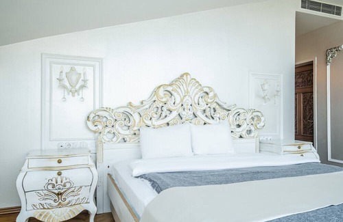Beylerbeyi Apartamento | Studio w Garden in Historic Mansion in Beylerbeyi