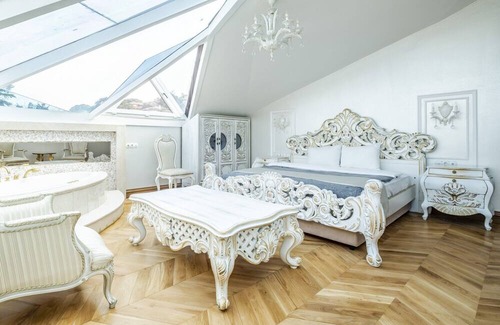 Beylerbeyi Apartamento | Studio w Garden in Historic Mansion in Beylerbeyi