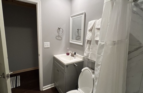 Georgetown Apartamento | Pet Friendly Rustic Loft Close to Golf & Beaches