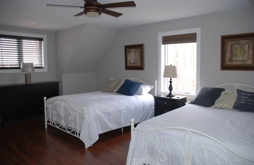 Greater Madawaska Cabaña | Barrett Chute Cottage and Ski Chalet - 5 mins from Calabogie Peaks