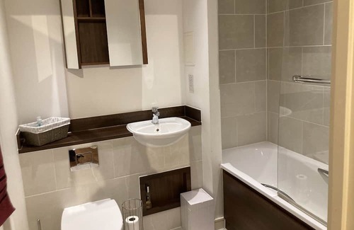Waddon Apartamento | Stylish and spacious apartment.