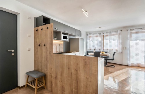 Baselga di Pine Apartamento | Apartment 'Casa Ravanelli 3' with Mountain View and Shared Terrace