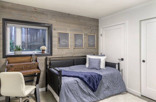 Old Ballard Casa | Modern Industrial Home in Ballard, Walk Score 95 to Ballard Downtown!