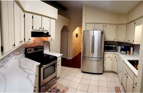 Candler Casa | Eclectic Ranch Style Home - Sleeps 12